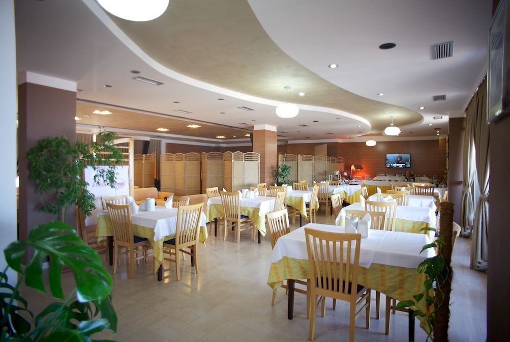 Aragosta Hotel & Restaurant Durres Bagian luar foto